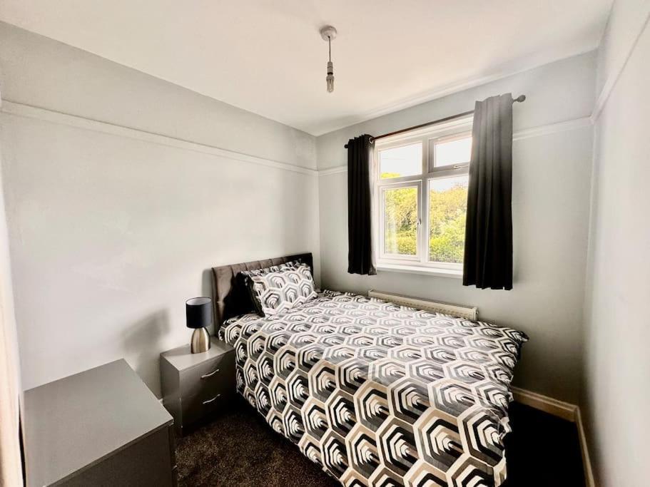 5 Bed Property In Se12 London Eksteriør bilde