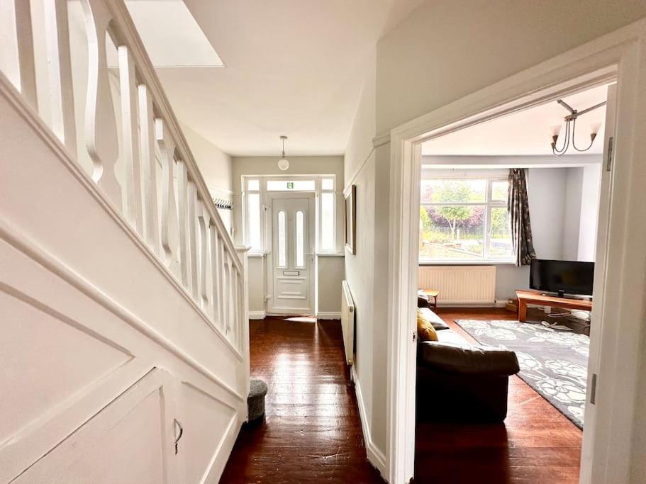 5 Bed Property In Se12 London Eksteriør bilde