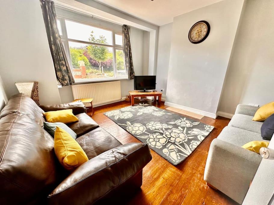 5 Bed Property In Se12 London Eksteriør bilde