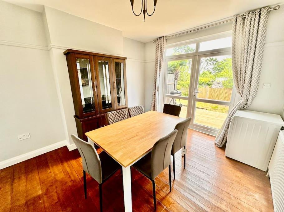 5 Bed Property In Se12 London Eksteriør bilde