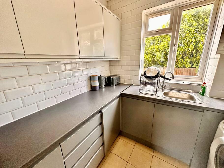 5 Bed Property In Se12 London Eksteriør bilde